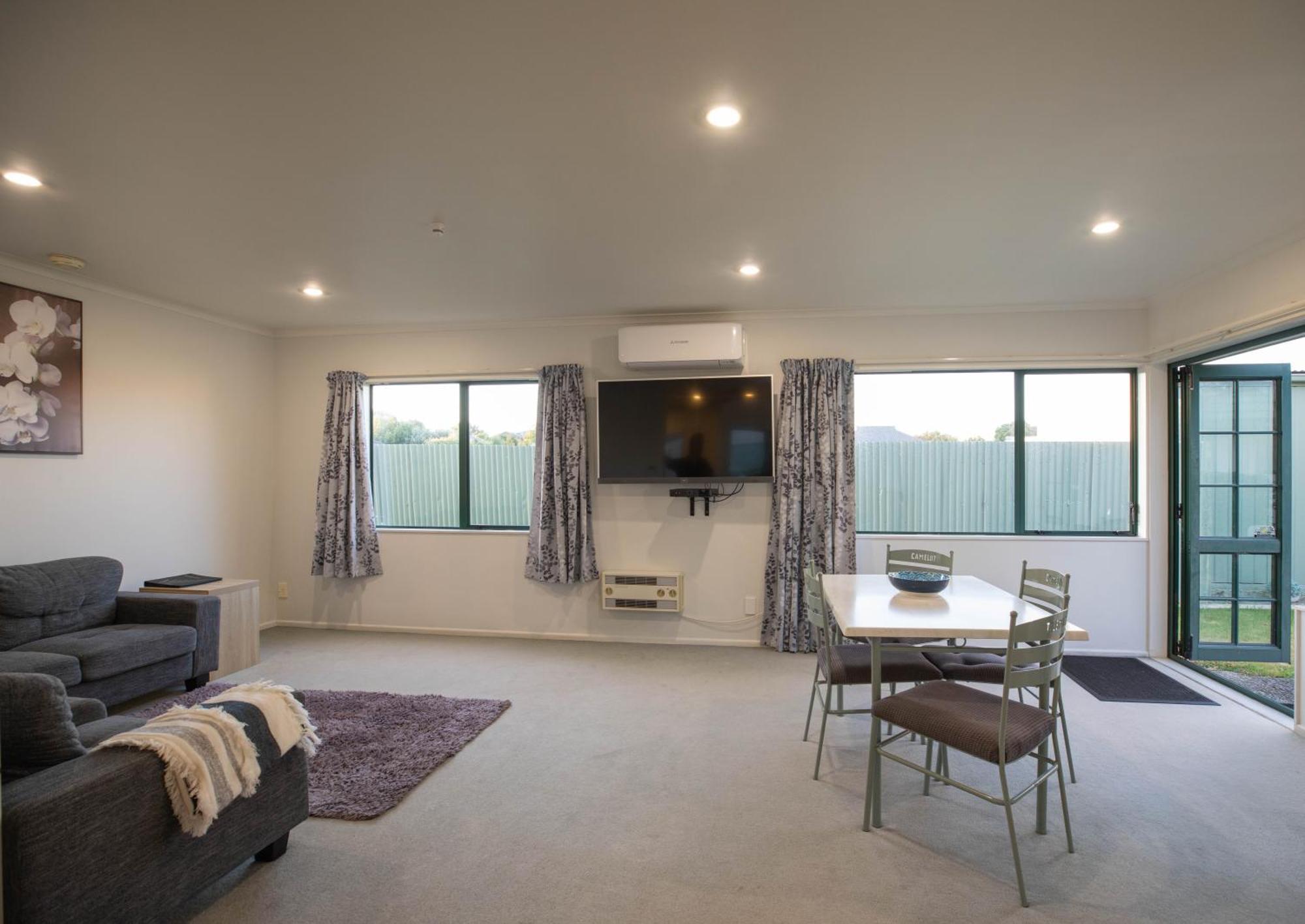 Camelot Motor Lodge And Conference Centre Palmerston North Eksteriør billede